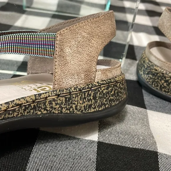 Rieker Daisy Antistress Slingback Closed Toe  Leather Shoes Size 39/8.5-9