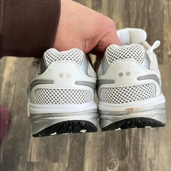 RYKA White Athletic Shoes with Breathable Mesh and Cushioned Sole