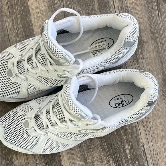 RYKA White Athletic Shoes with Breathable Mesh and Cushioned Sole
