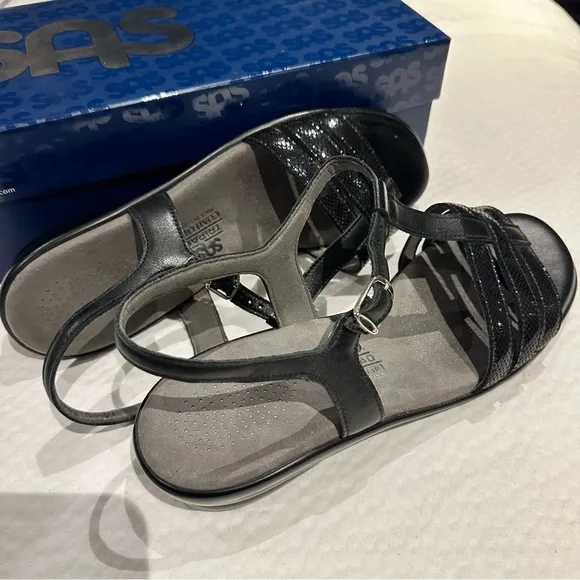 SAS black Woman’s leather sandals - used once