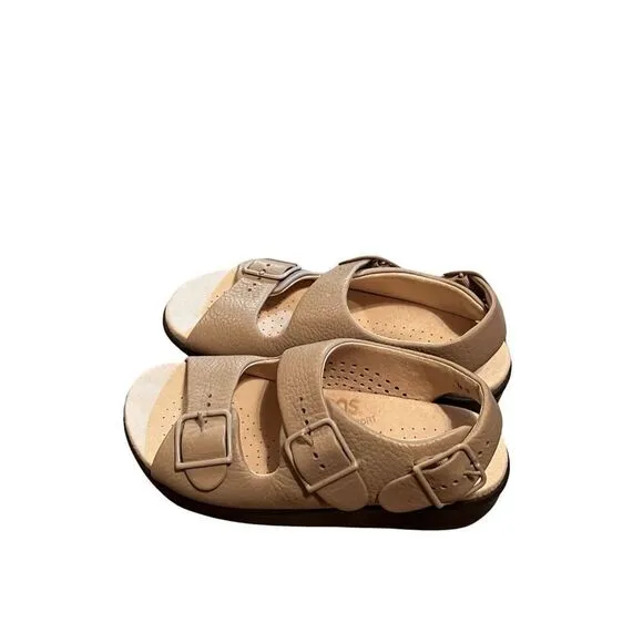 SAS Relaxed Light Tan/Beige Leather Casual Strappy Buckled Sandal size 4 Unisex