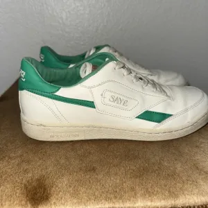 SAYE Modelo '89 Icon  Cactus Cream Green Sneakers Shoes Vegan Leather Size 10.