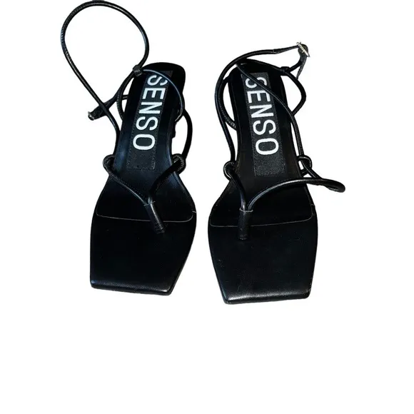 Senso- Women’s Wella-Ebony Black square-toe sandals open toe, mid heel, leather.