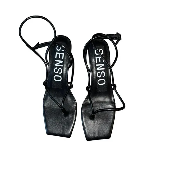Senso- Women’s Wella-Ebony Black square-toe sandals open toe, mid heel, leather.