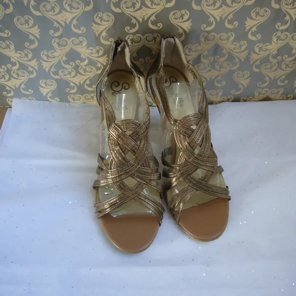 Seychelles Gold Cone Heel Sandal -Back Zip 9.5 M