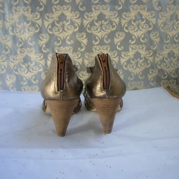 Seychelles Gold Cone Heel Sandal -Back Zip 9.5 M