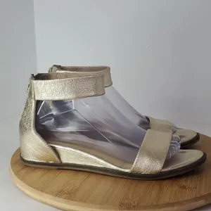 Seychelles Skipper Strapped Metallic Gold Leather Sandals Women's Size 9