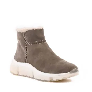 Seychelles Winded Sneaker Boot - taupe suede