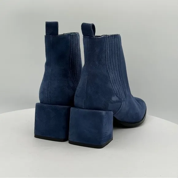 SEYCHELLES WOMENS EXIT STRATEGY CHELSEA ANKLE BOOTIE  SIZE 6  COLOR NAVY  NEW!!!