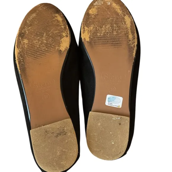 SFERA Women's Black Suede  Loafers - with gold embellishments - size 39 (8)