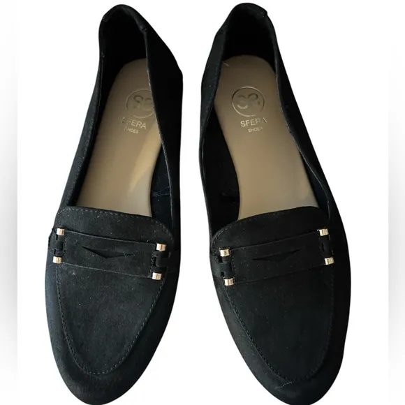 SFERA Women's Black Suede  Loafers - with gold embellishments - size 39 (8)