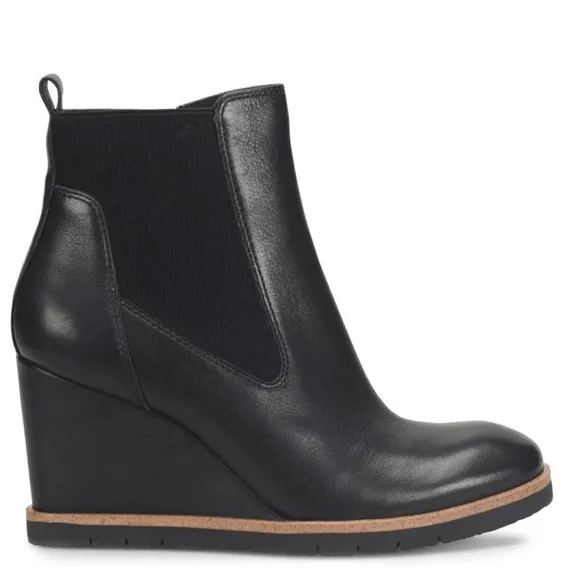 Söfft Monica black leather wedge boots sz 7 nwb