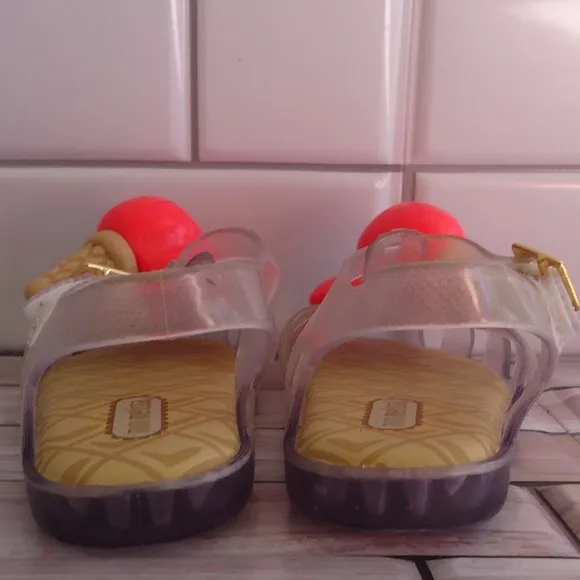 SIZE 3. Mini Melissa girl's jelly sandals.