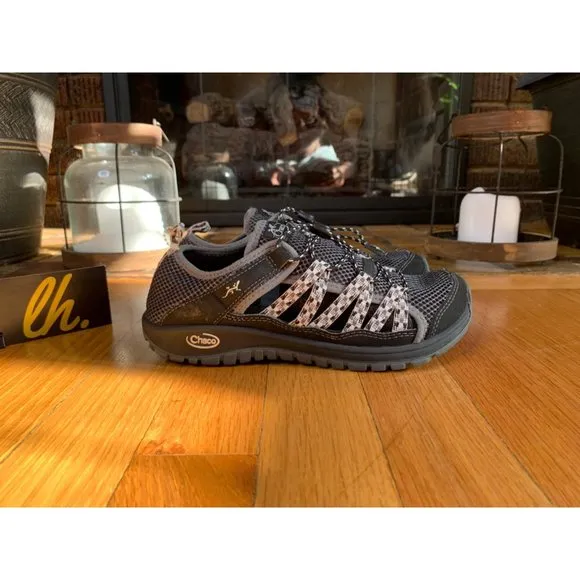 Size 4y Chaco Outcross 2 Watersport Shoes J180077
