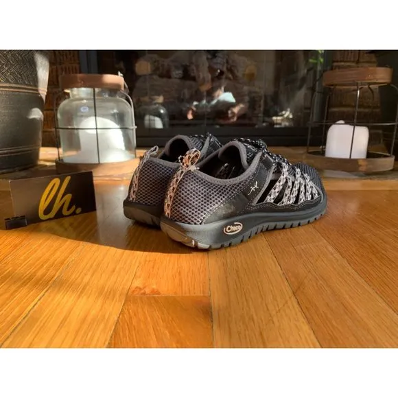Size 4y Chaco Outcross 2 Watersport Shoes J180077