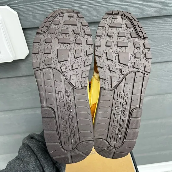 Size 8M - Travis Scott x Nike Air Max 1 &quot;Wheat&quot;