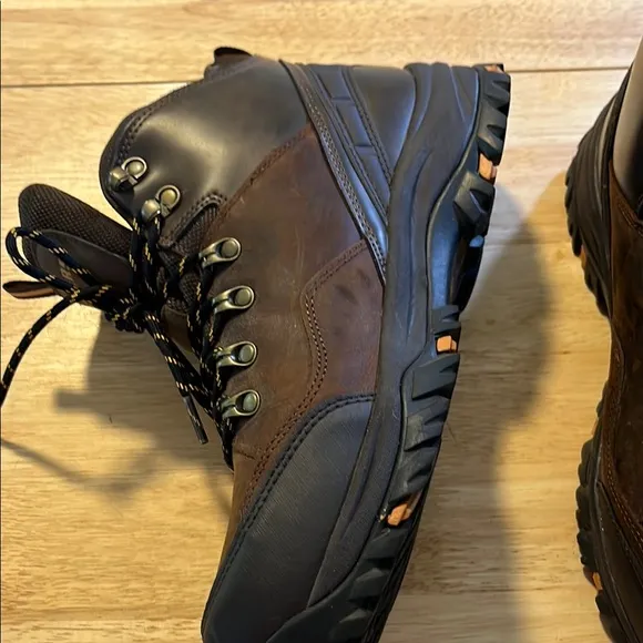 Skechers Brown and Black Outdoor Boots with Ankle Support.  Waterproof, orthotic