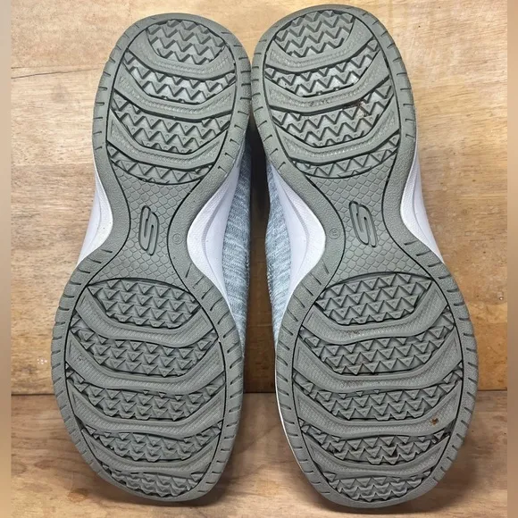 Skechers Commute Time Knitastic SPARKLE Womens Sz 9 Slip On Shoes Sneakers Gray
