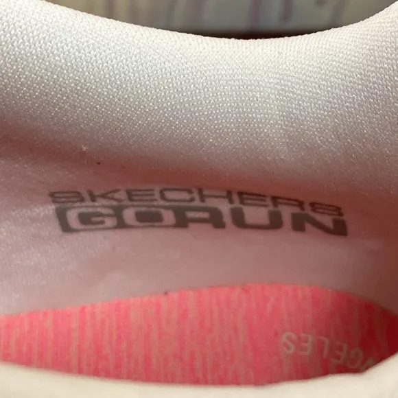 Skechers  Go Run Max Cushion  Elite 2.0 Women's Natural Pink Sneakers 8 NWOT