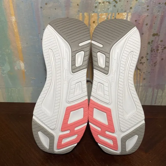Skechers  Go Run Max Cushion  Elite 2.0 Women's Natural Pink Sneakers 8 NWOT