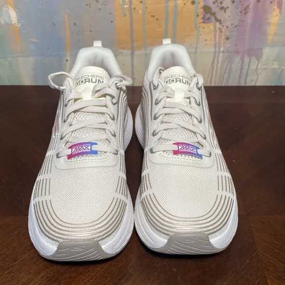 Skechers  Go Run Max Cushion  Elite 2.0 Women's Natural Pink Sneakers 8 NWOT