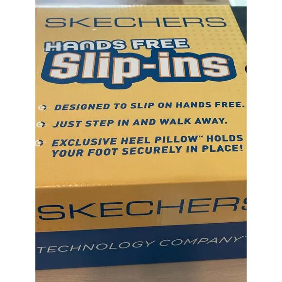 Skechers NIB White Ultra Flex 3.0 with sparkled stones, slip in shoe ladies 10