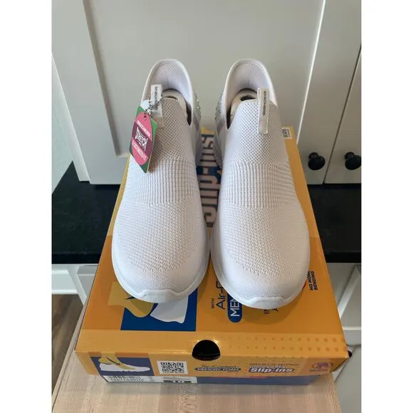 Skechers NIB White Ultra Flex 3.0 with sparkled stones, slip in shoe ladies 10