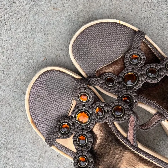 Sketchers Cali Hollow Embellished Vintage Y2K Wedged Sandals