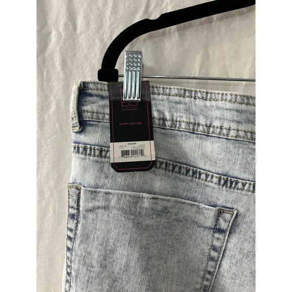 Skort Skirt Shorts Light Acid Wash Size 17 Denim Blue Jean No Boundaries NOBO