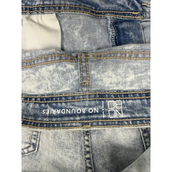 Skort Skirt Shorts Light Acid Wash Size 17 Denim Blue Jean No Boundaries NOBO