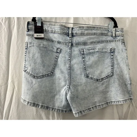 Skort Skirt Shorts Light Acid Wash Size 17 Denim Blue Jean No Boundaries NOBO