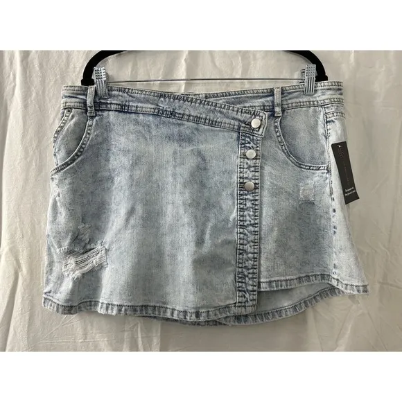 Skort Skirt Shorts Light Acid Wash Size 17 Denim Blue Jean No Boundaries NOBO