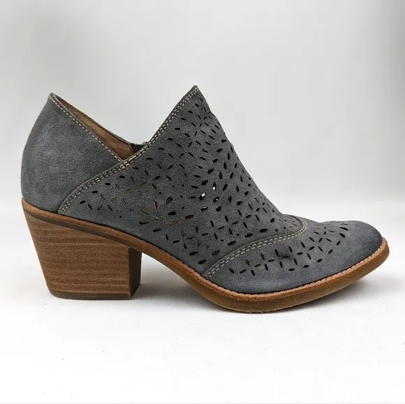 Sofft Amberly Laser Cut Suede Booties Side Zip Block Heel Boho Western Blue 8.5