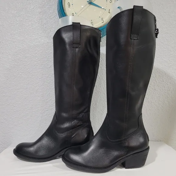 Sofft Astoria tall Leather Riding Boots 7.5