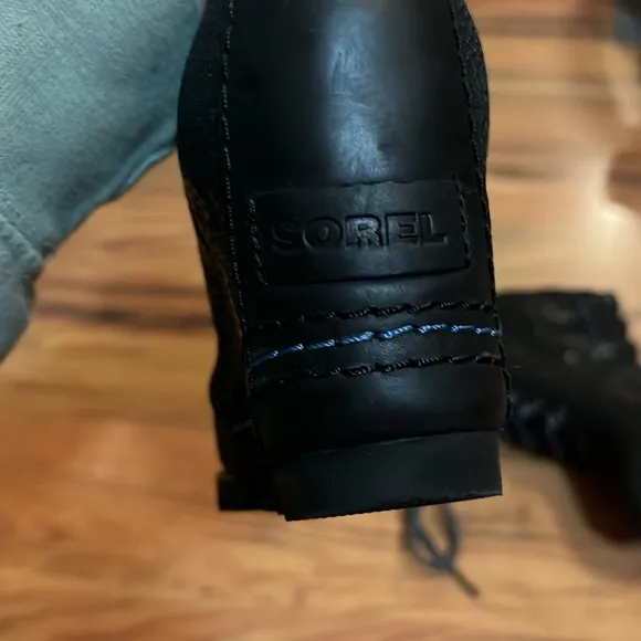 Sorel 1964 WEDGE Womens Boots size 7 LIKE NEW