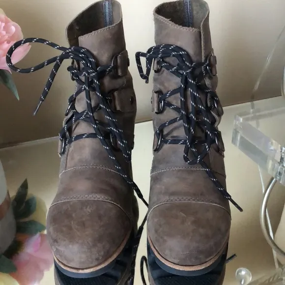 Sorel Addington Lace-Up Ankle Boots