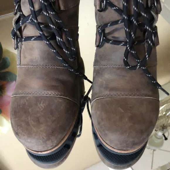 Sorel Addington Lace-Up Ankle Boots