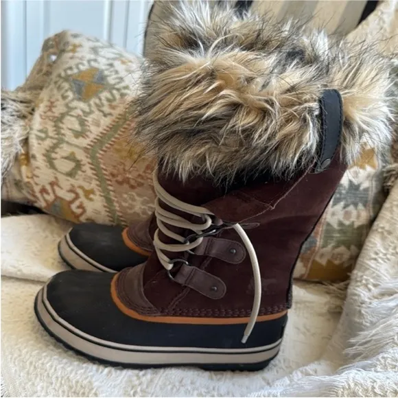 Sorel Brown and Black Winter Boots with Fur Lining