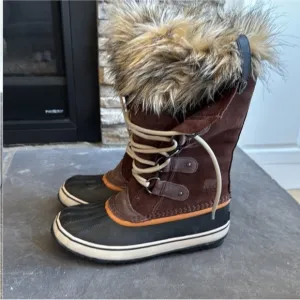 Sorel Brown and Black Winter Boots with Fur Lining