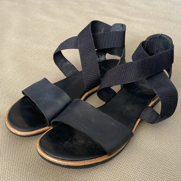 Sorel Ella Black Leather Sandals Size 8