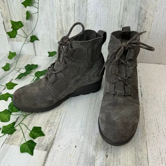 Sorel Evie Suede Wedge Ankle Boots Size 8
