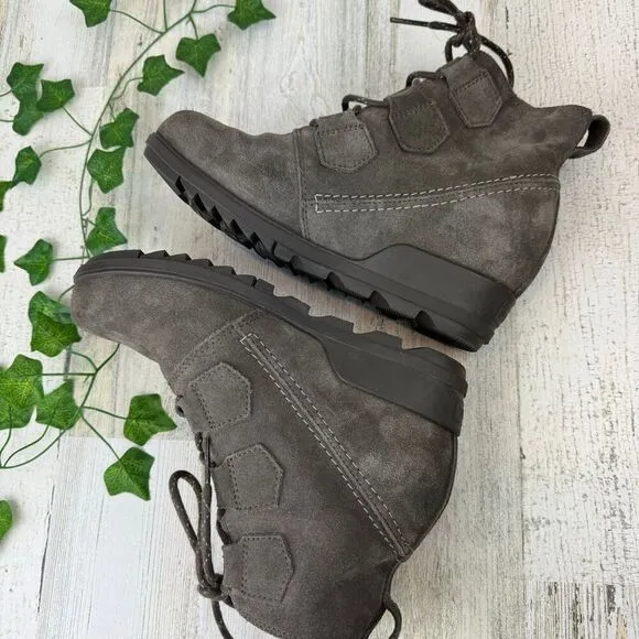 Sorel Evie Suede Wedge Ankle Boots Size 8