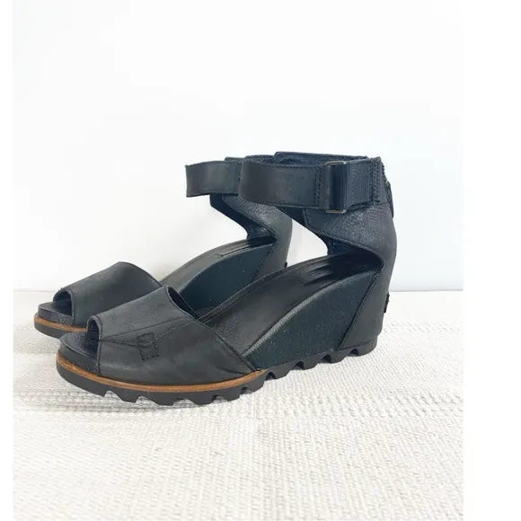 SOREL Joanie II Wedge Sandals Black Womens size 9.5