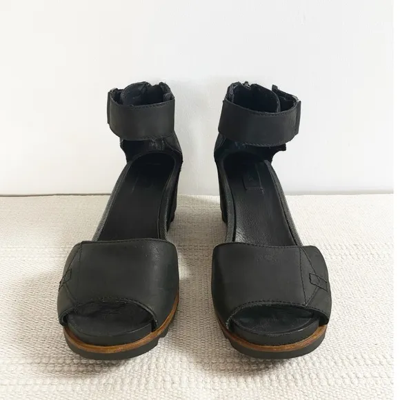 SOREL Joanie II Wedge Sandals Black Womens size 9.5