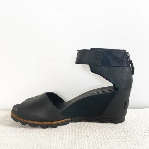 SOREL Joanie II Wedge Sandals Black Womens size 9.5