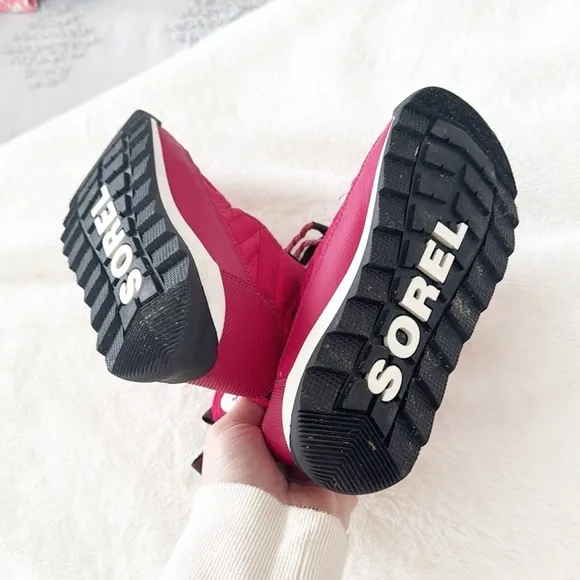 Sorel kids Whitney II Short Lace winter snow Boots in pink size 3