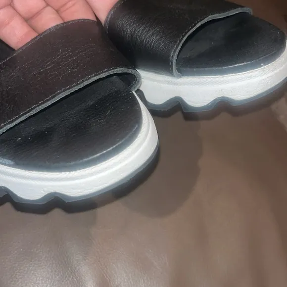 Sorel Kinetic Impact Ankle Strap Platform Sandals Size 9.5 Black