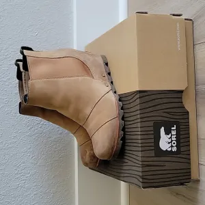 Sorel Lea Wedge Boots 7.5 Tan