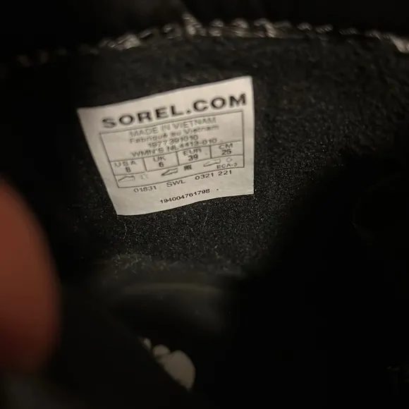 Sorel Lenox lace cozy winter shearling black white waterproof boots size 6 and 8