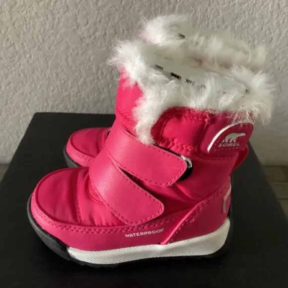 SOREL Toddlers Whitney II Strap Boots, size 4